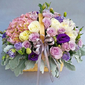 Hermosa Cesta de Flores